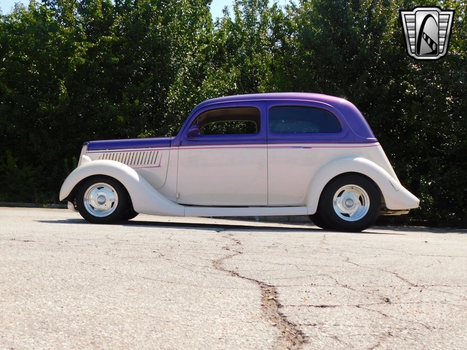 1935 Ford Model 48 & 68 - Image 4 of 12
