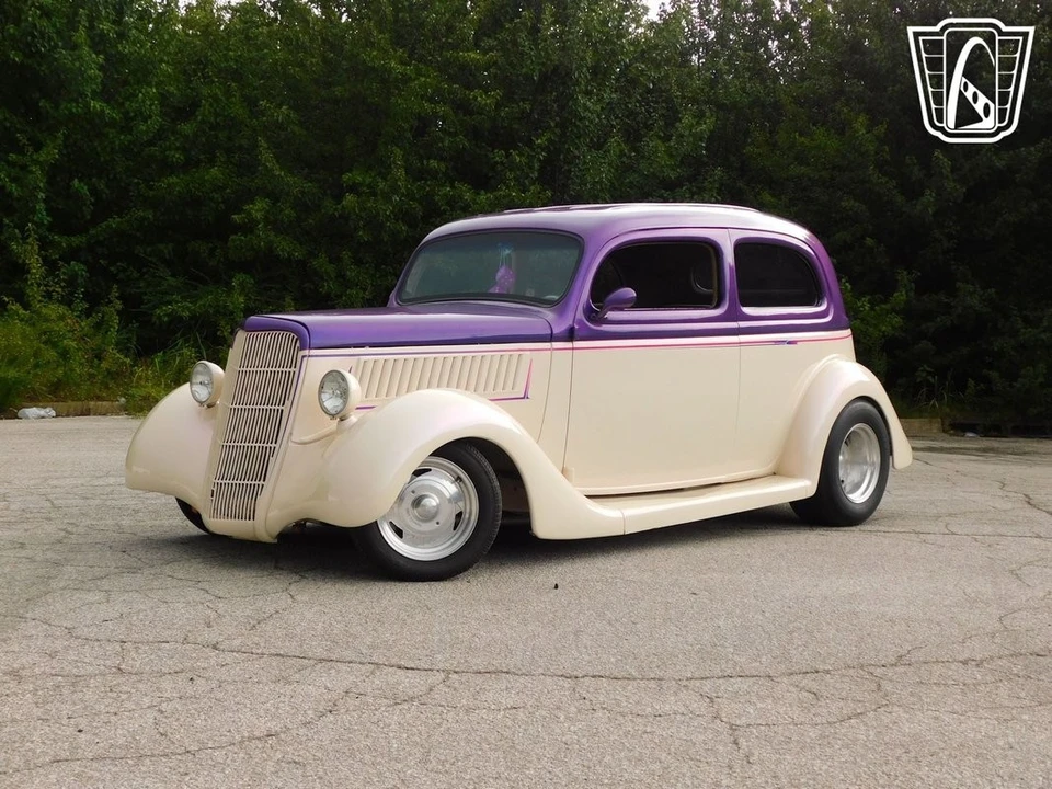 1935 Ford Model 48 & 68 - Image 10 of 12