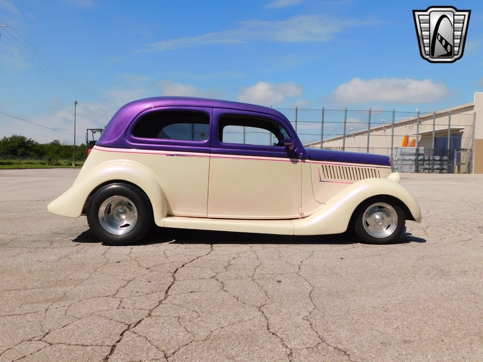 1935 Ford Model 48 & 68 - Image 8 of 12