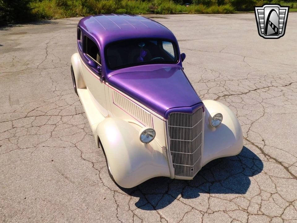 1935 Ford Model 48 & 68 - Image 9 of 12