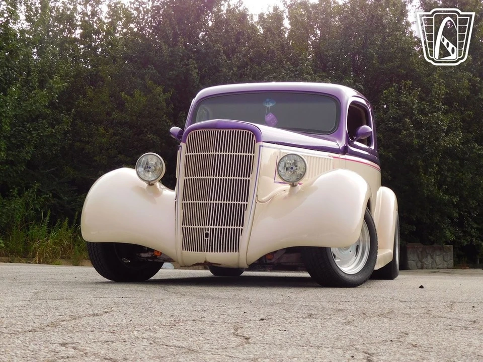 1935 Ford Model 48 & 68 - Image 8 of 12