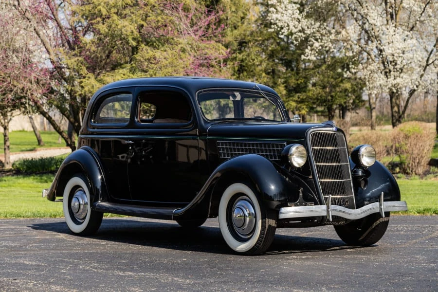 1935 Ford Model 48 & 68 - Image 6 of 31