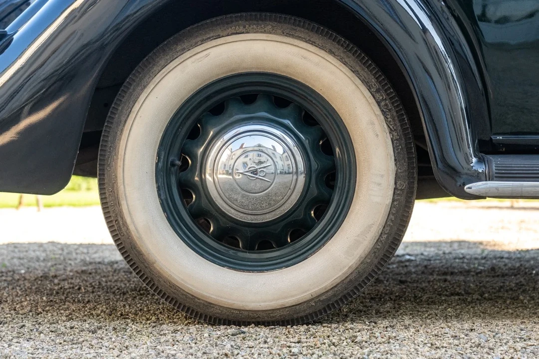 1935 Ford Model 48 & 68 - Image 17 of 30