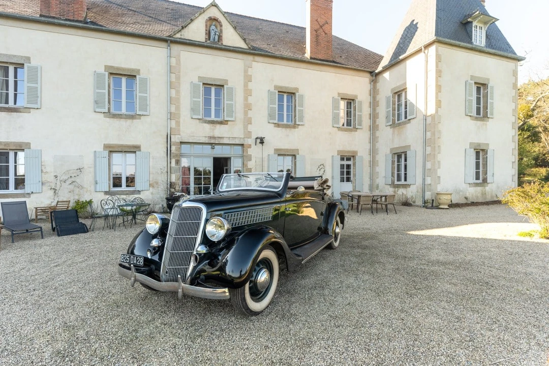 1935 Ford Model 48 & 68 - Image 4 of 31