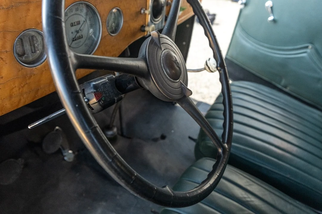 1935 Ford Model 48 & 68 - Image 23 of 31