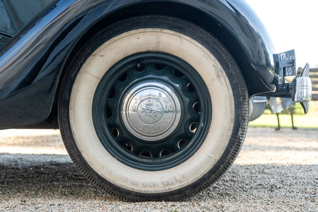 1935 Ford Model 48 & 68 - Image 16 of 31