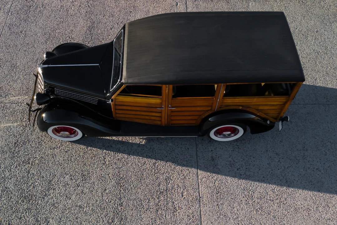 1935 Ford Model 48 & 68 - Image 27 of 31