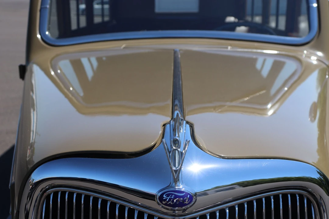 1935 Ford Model 48 & 68 - Image 10 of 31