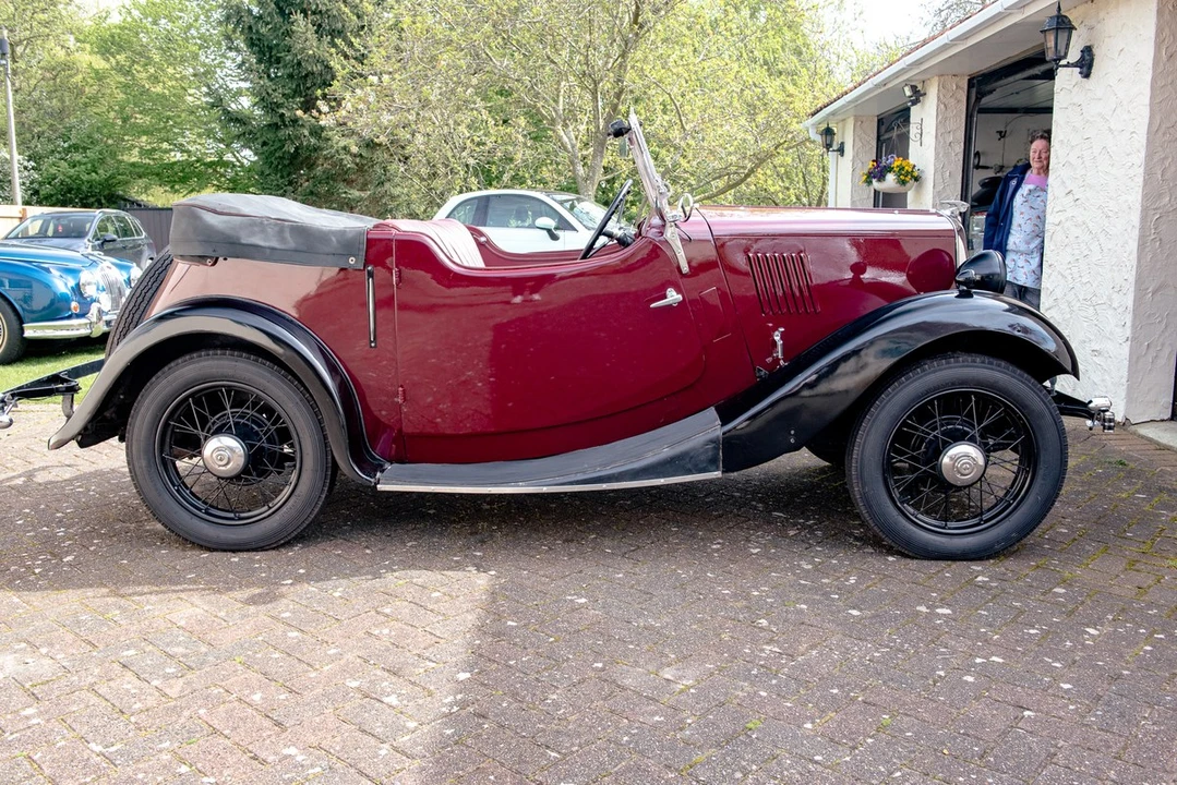1935 Morris - Image 3 of 30