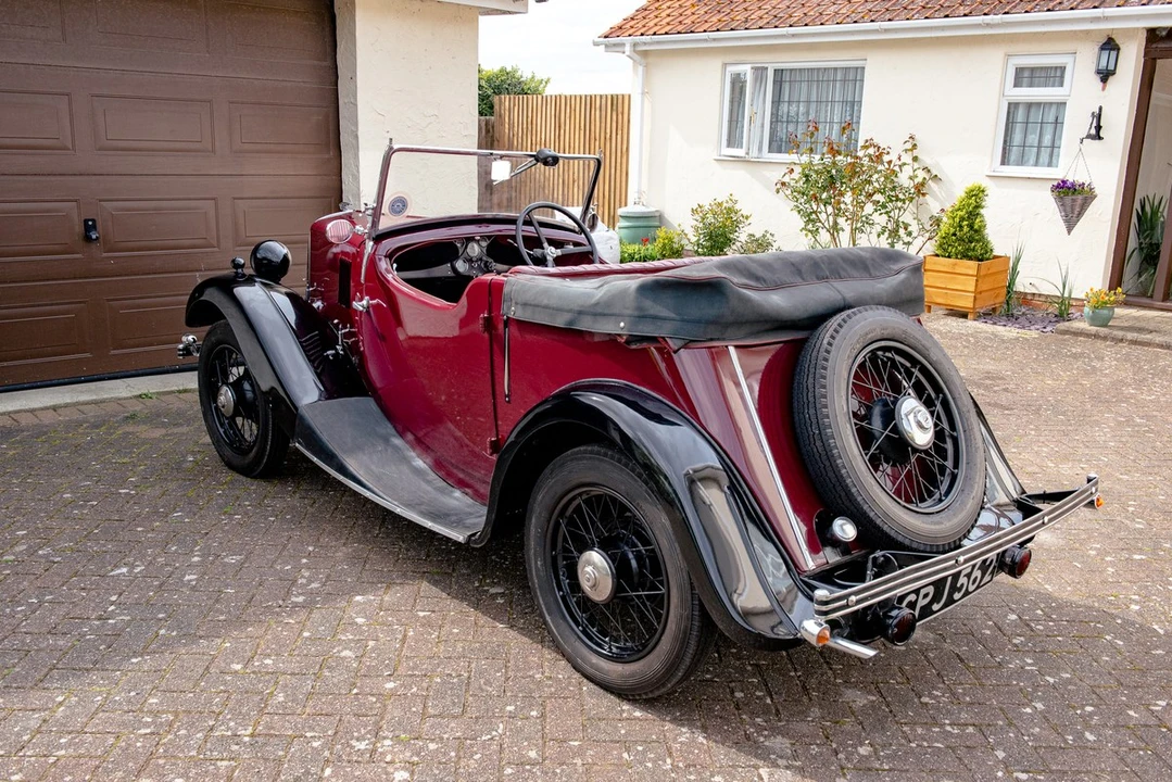 1935 Morris - Image 2 of 30