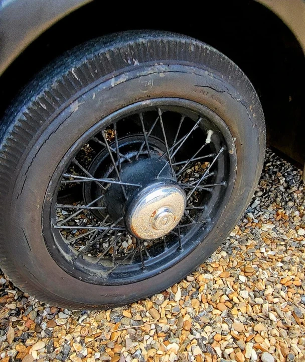 1935 Morris - Image 11 of 30