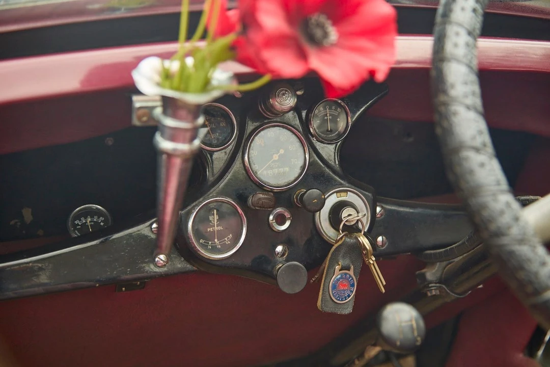 1935 Morris - Image 4 of 30