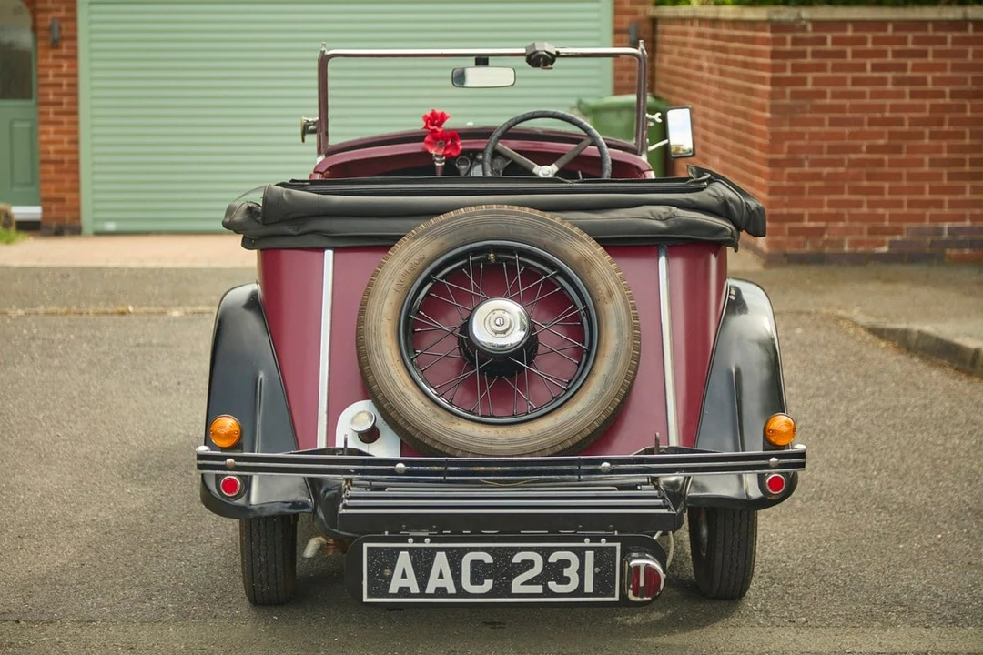 1935 Morris - Image 7 of 30