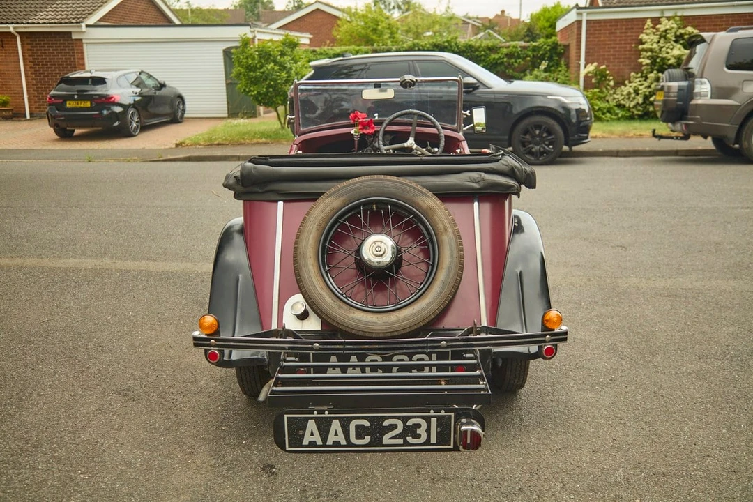 1935 Morris - Image 11 of 30