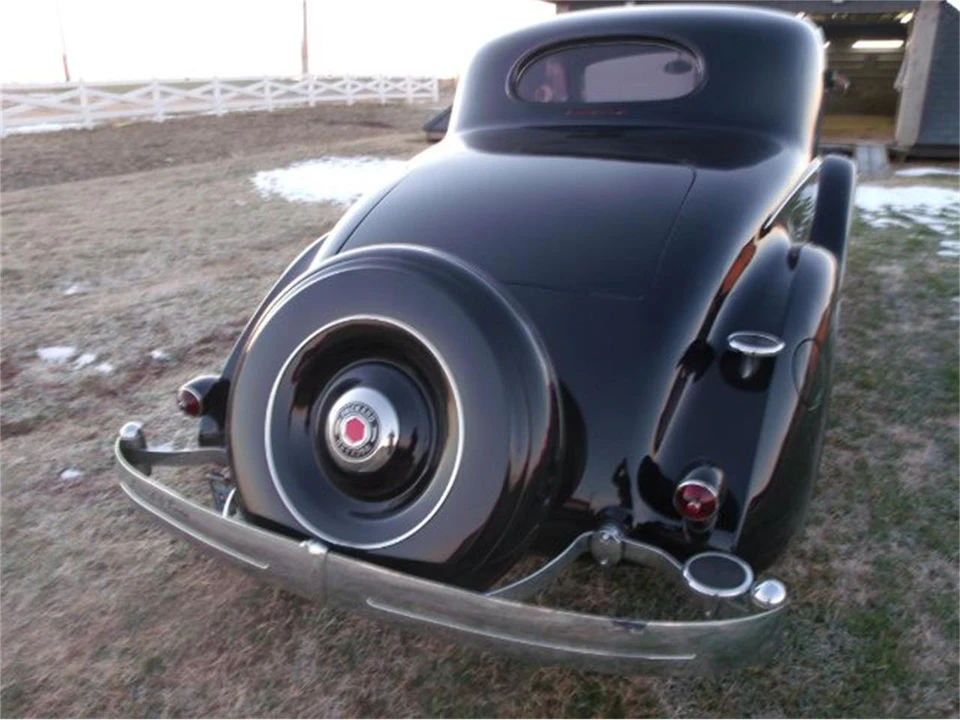 1935 Packard Eight - Image 9 of 11