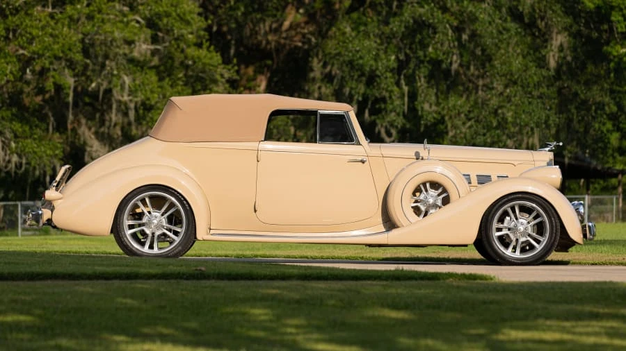 1935 Packard Eight - Image 7 of 31