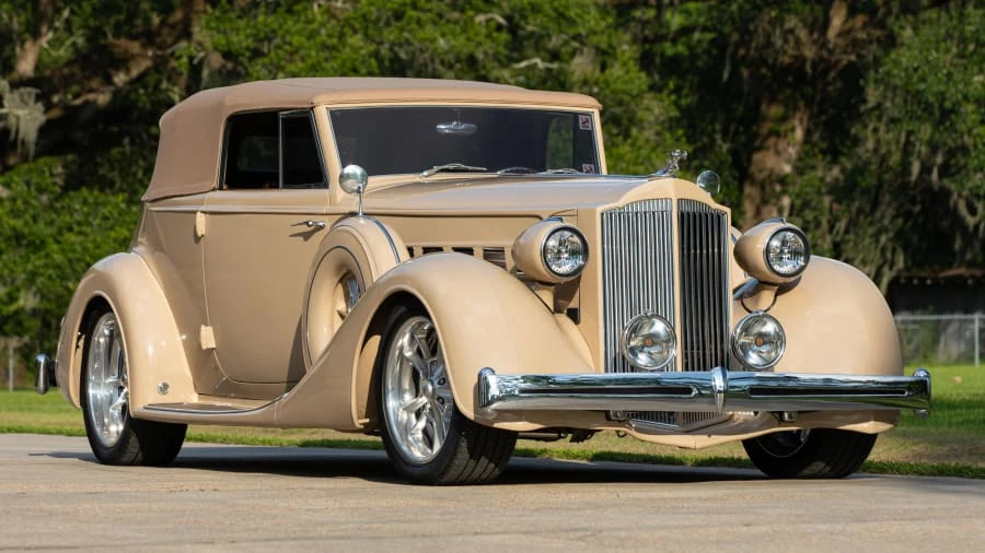 1935 Packard Eight - Image 11 of 31