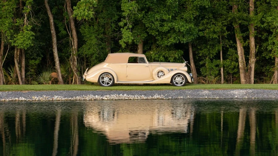 1935 Packard Eight - Image 17 of 31