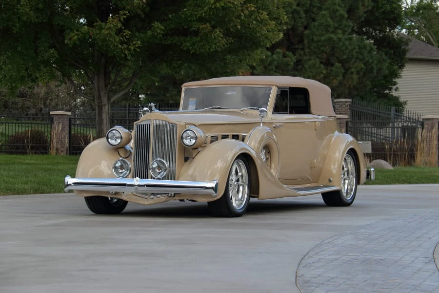1935 Packard Eight - Image 9 of 29