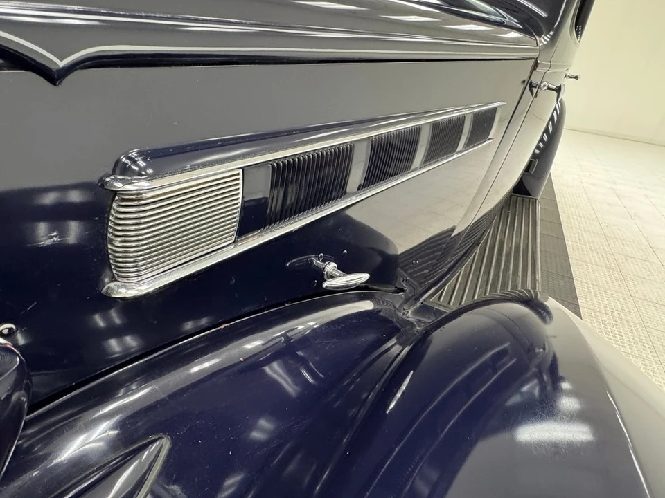 1935 Packard Eight - Image 12 of 21