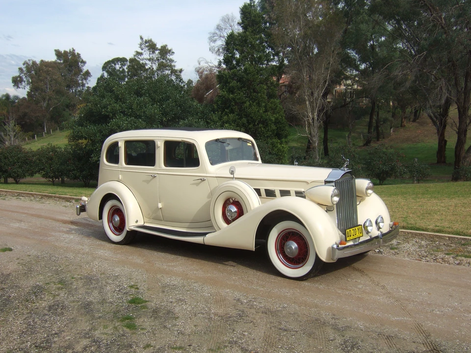 1935 Packard Eight - Image 8 of 14
