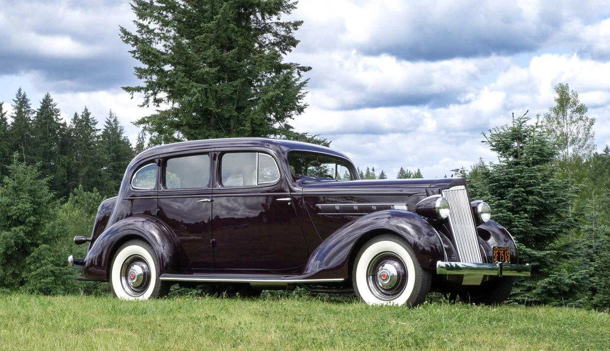 1935 Packard Eight - Image 13 of 31