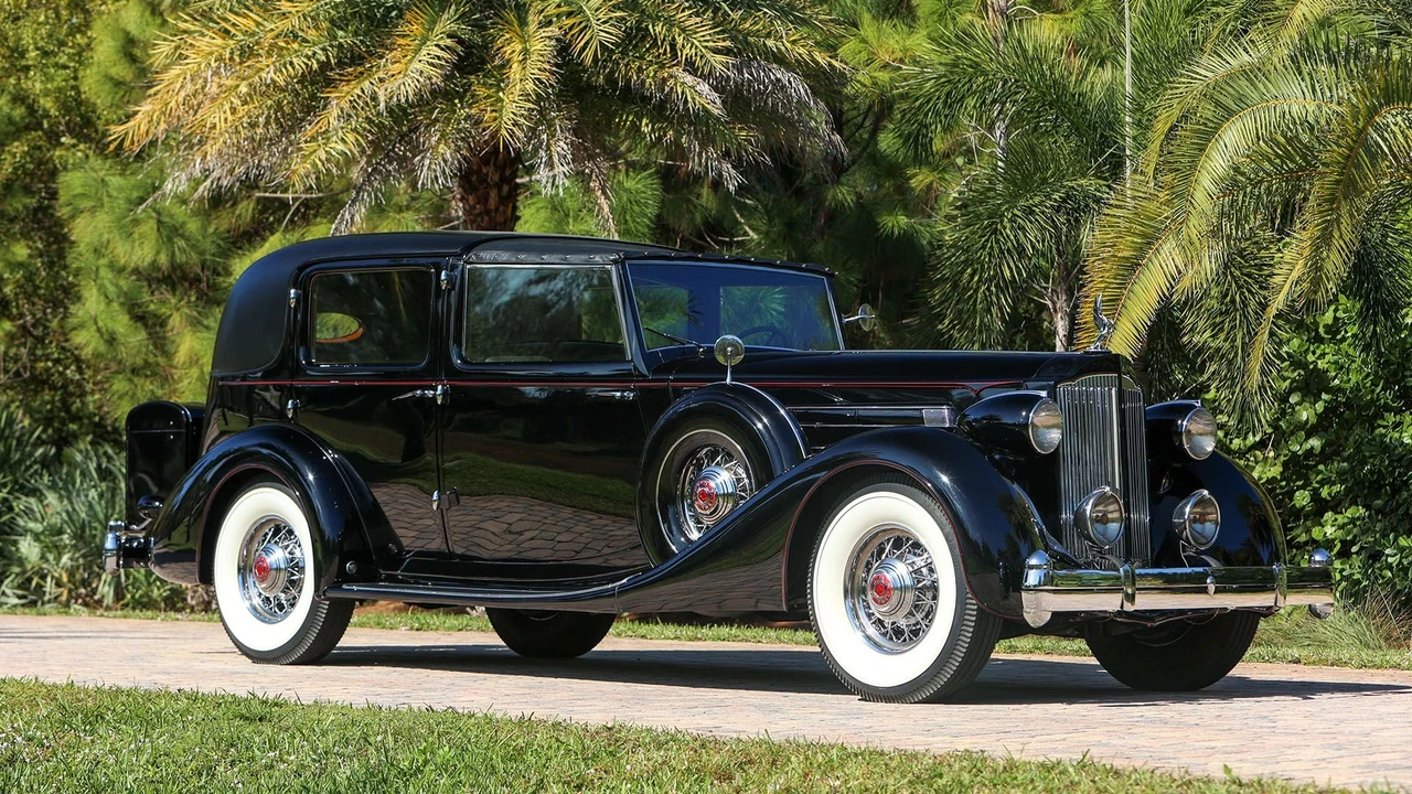 1935 Packard Twelve - Image 11 of 31