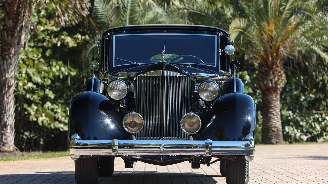 1935 Packard Twelve - Image 16 of 31