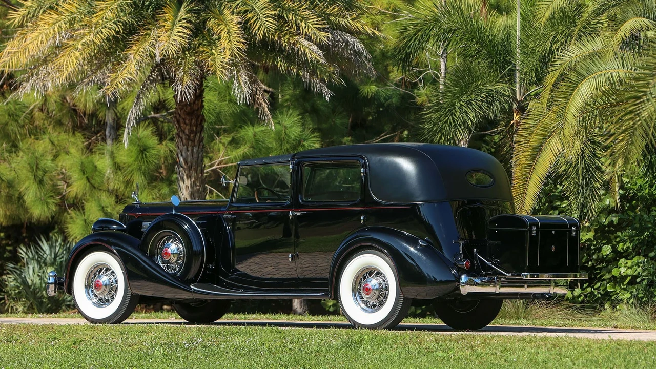 1935 Packard Twelve - Image 5 of 31