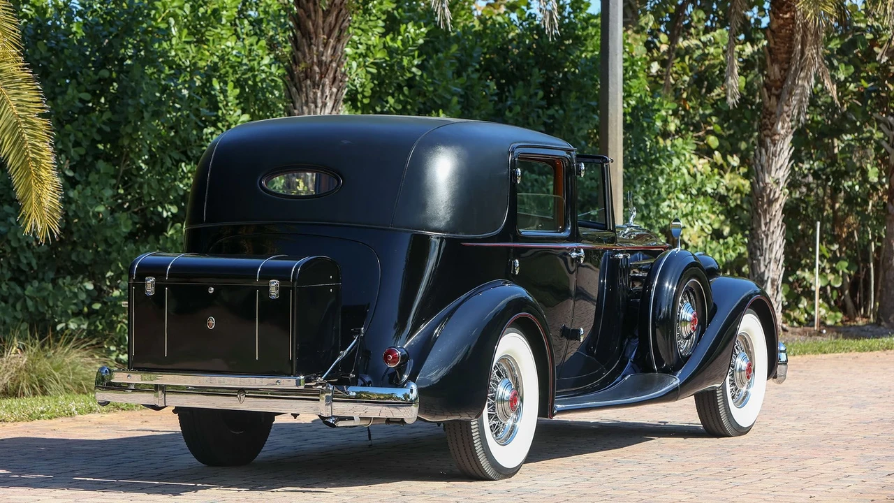 1935 Packard Twelve - Image 10 of 31