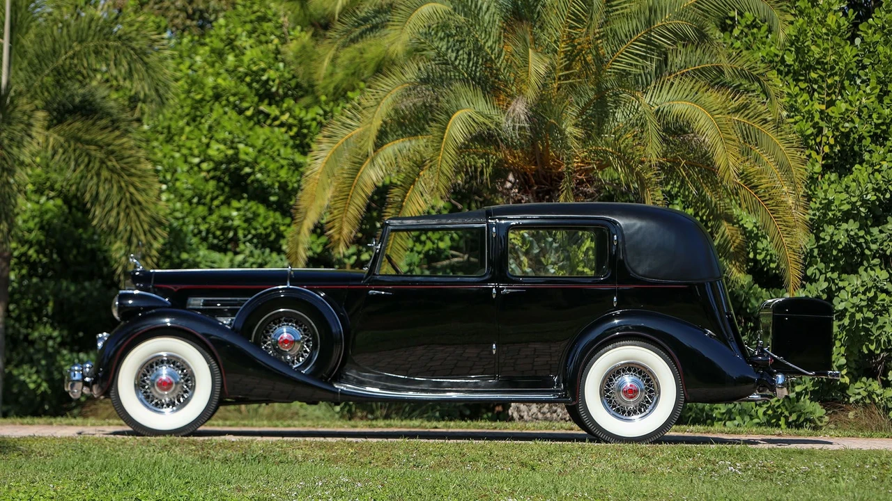 1935 Packard Twelve - Image 17 of 31