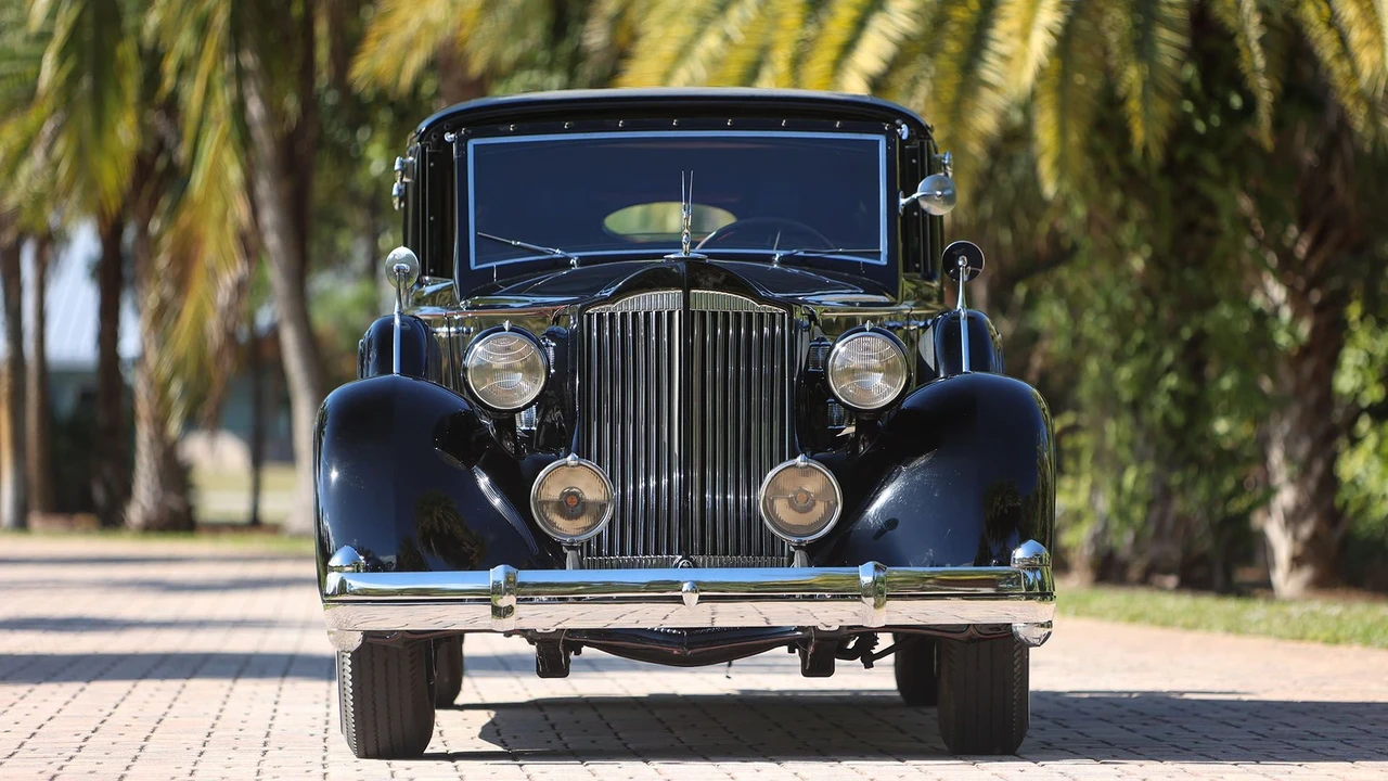 1935 Packard Twelve - Image 3 of 31