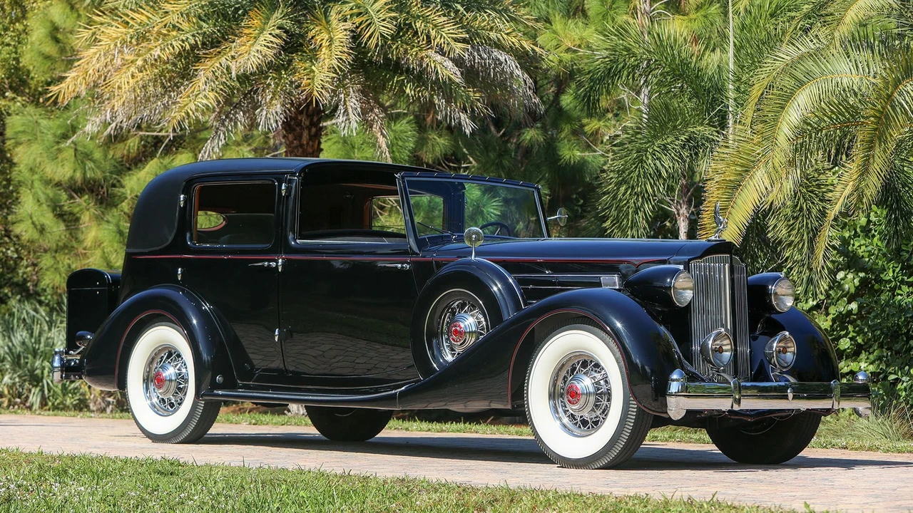 1935 Packard Twelve - Image 8 of 31