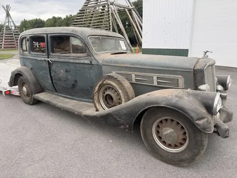 1935 Pierce-Arrow 1255