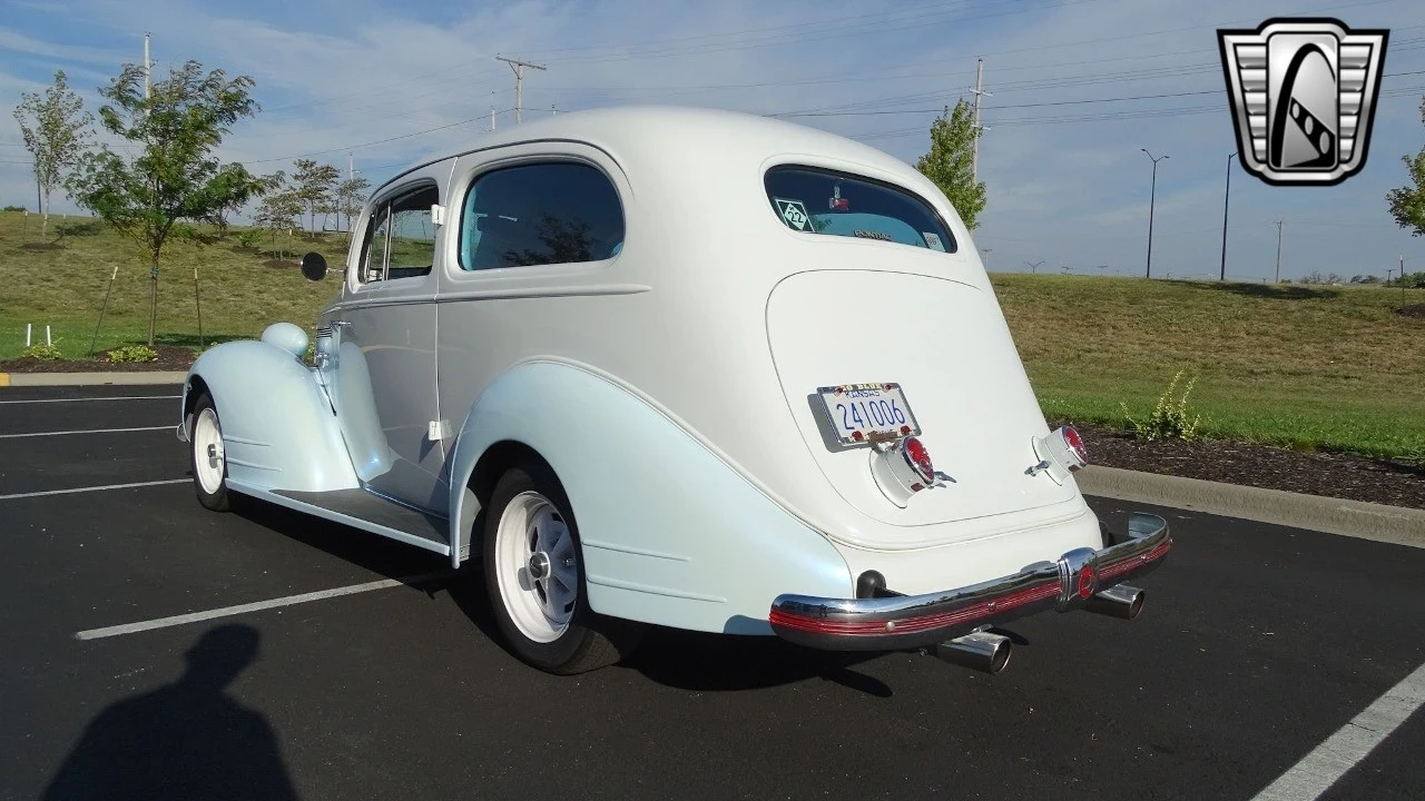 1935 Pontiac - Image 18 of 21