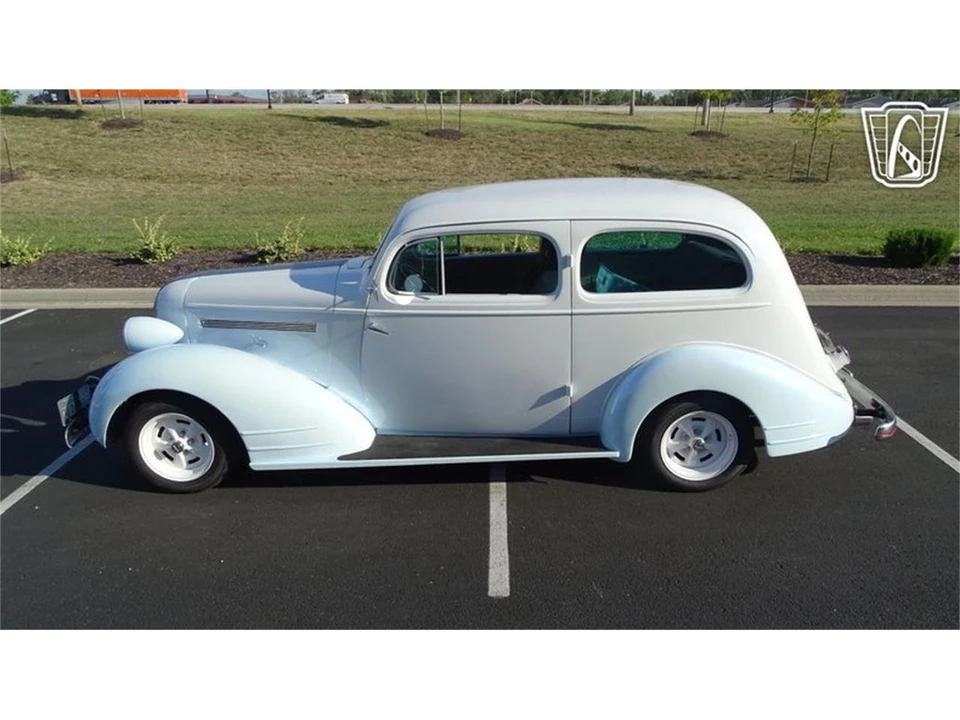 1935 Pontiac - Image 7 of 31