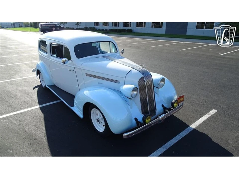 1935 Pontiac - Image 3 of 31