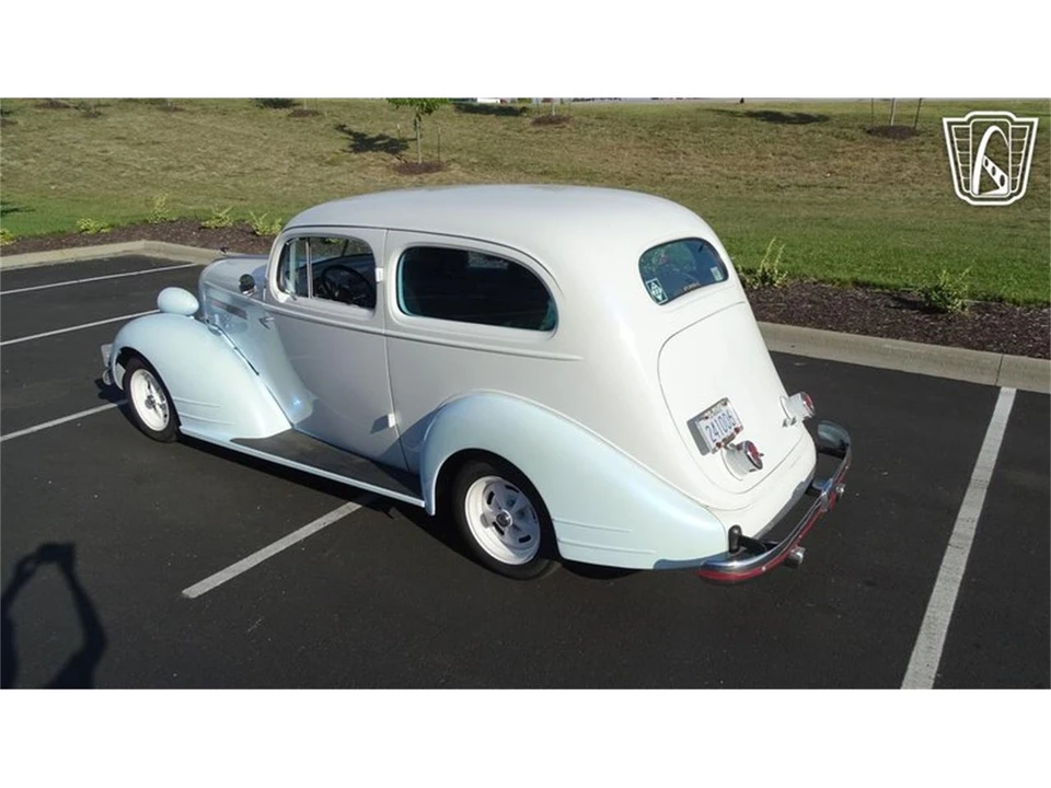 1935 Pontiac - Image 8 of 31