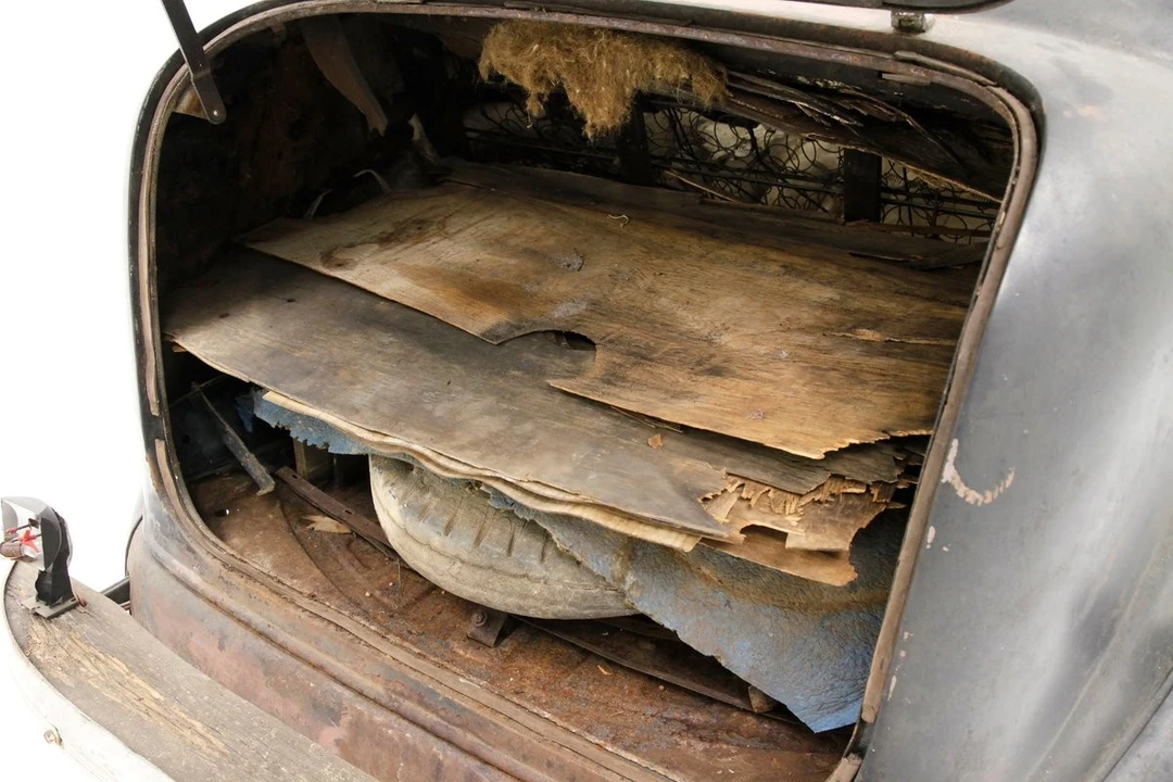 1935 Pontiac - Image 30 of 31