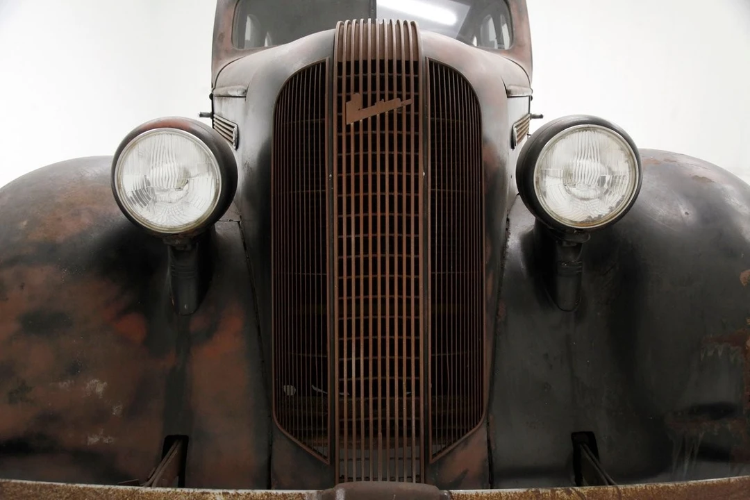 1935 Pontiac - Image 16 of 31