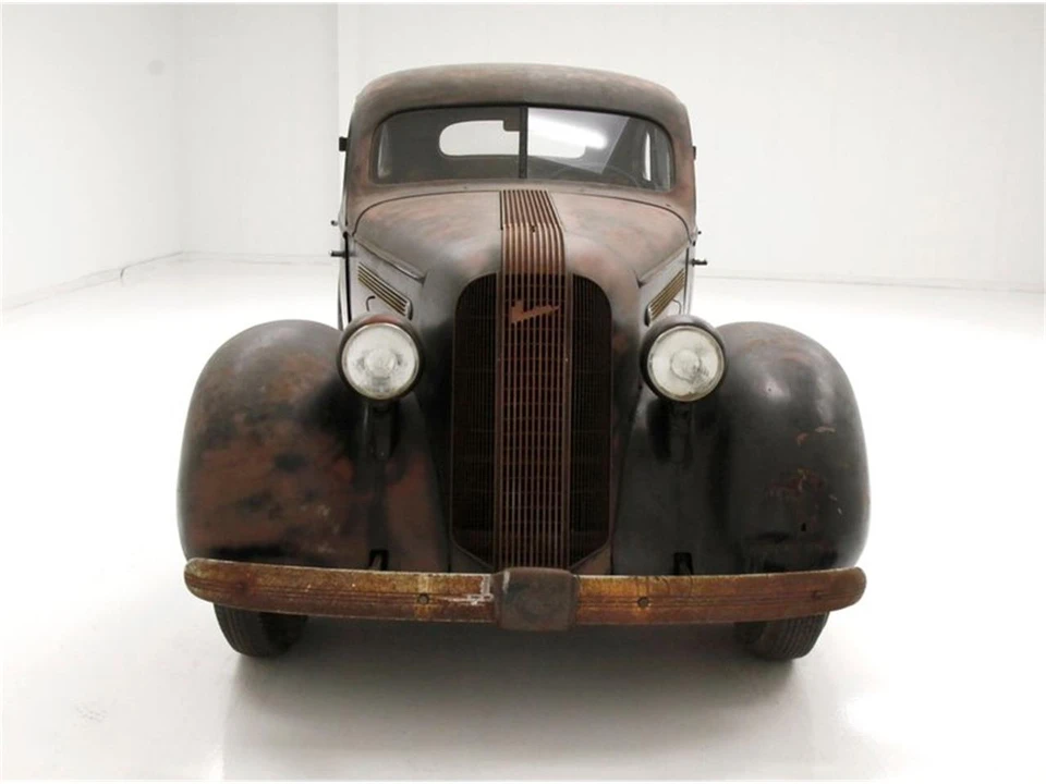 1935 Pontiac - Image 7 of 31
