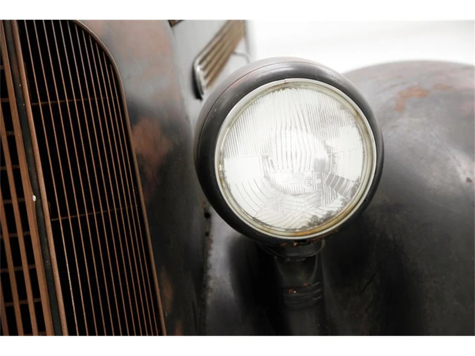 1935 Pontiac - Image 17 of 31