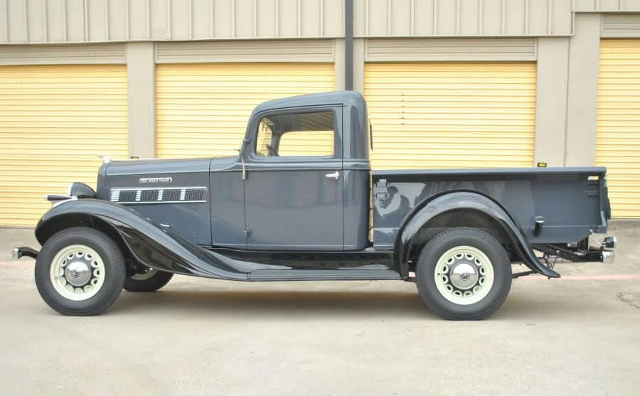 1935 Reo - Image 2 of 5