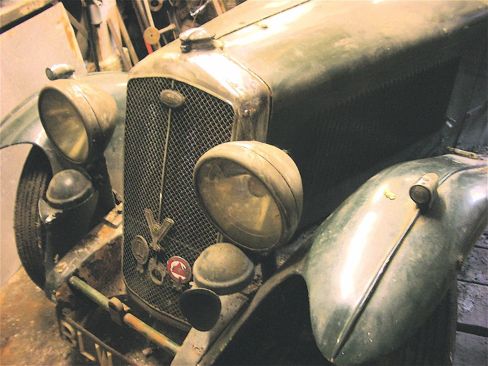 1935 Wolseley - Image 2 of 2