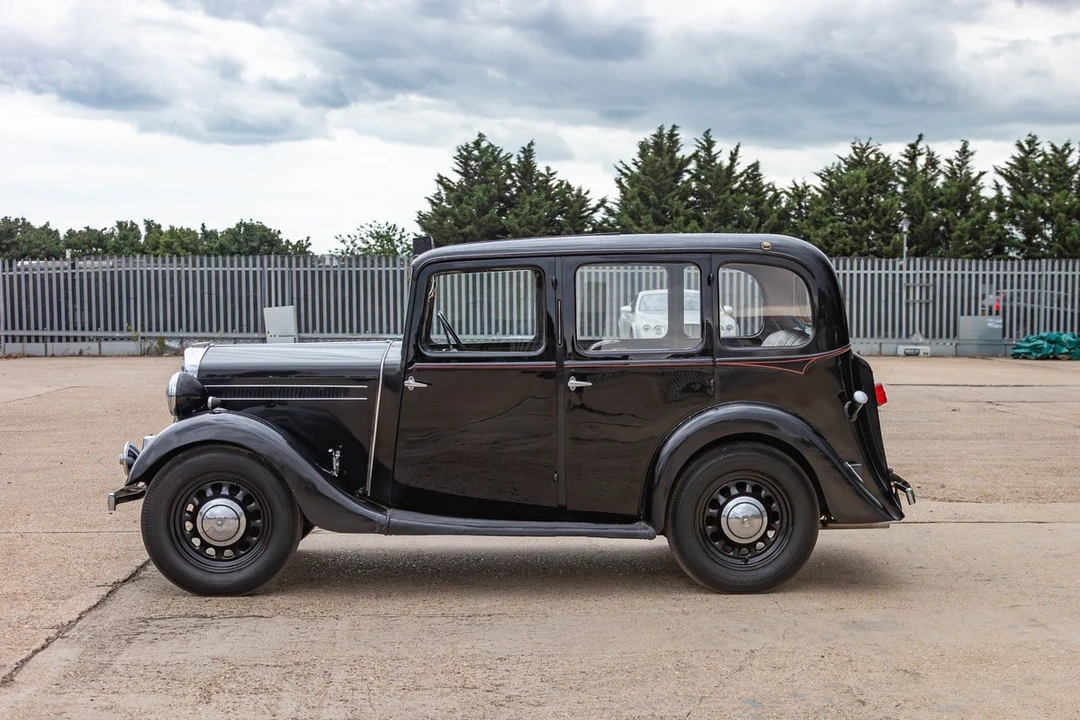 1935 Wolseley - Image 5 of 30