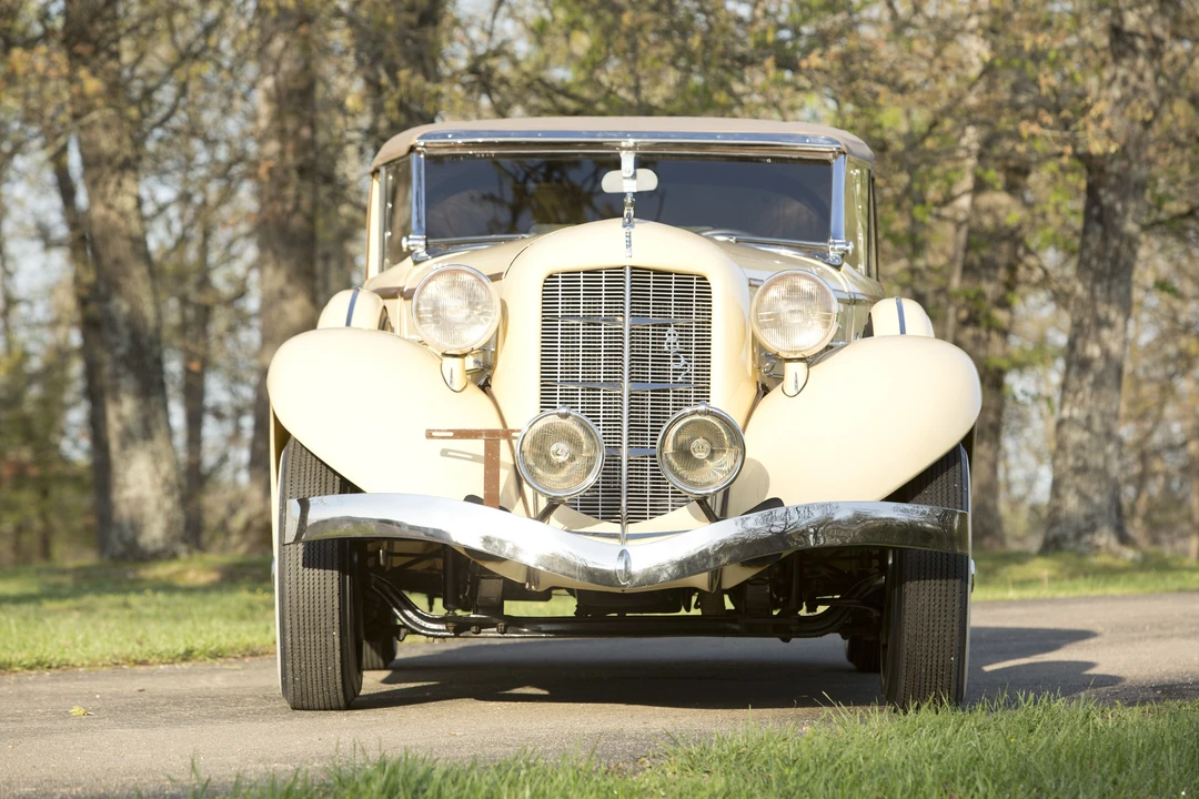 1936 Auburn Eight - Image 5 of 27