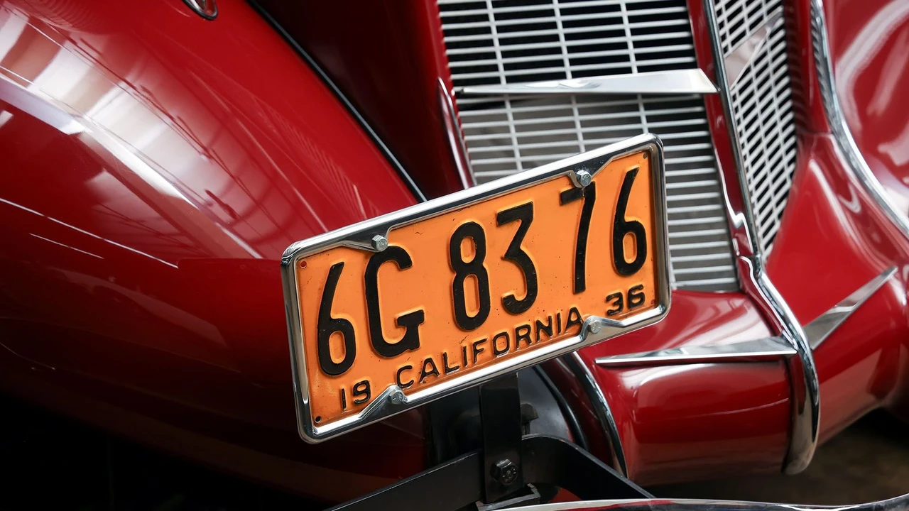 1936 Auburn Speedster - Image 13 of 31