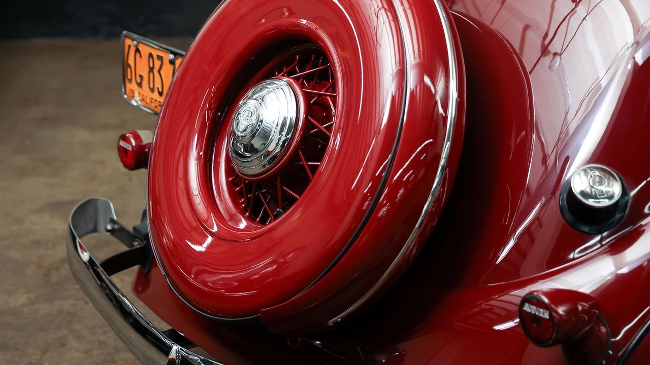 1936 Auburn Speedster - Image 30 of 31