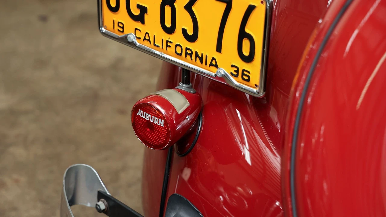 1936 Auburn Speedster - Image 27 of 31