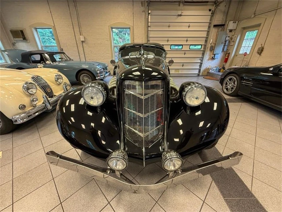 1936 Auburn Speedster - Image 2 of 11